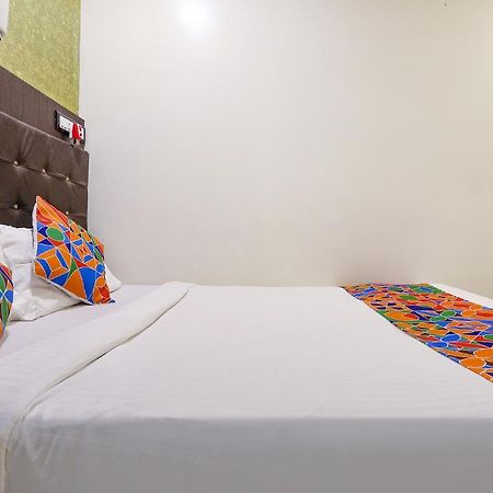 Hotel Aksa Powai ムンバイ エクステリア 写真