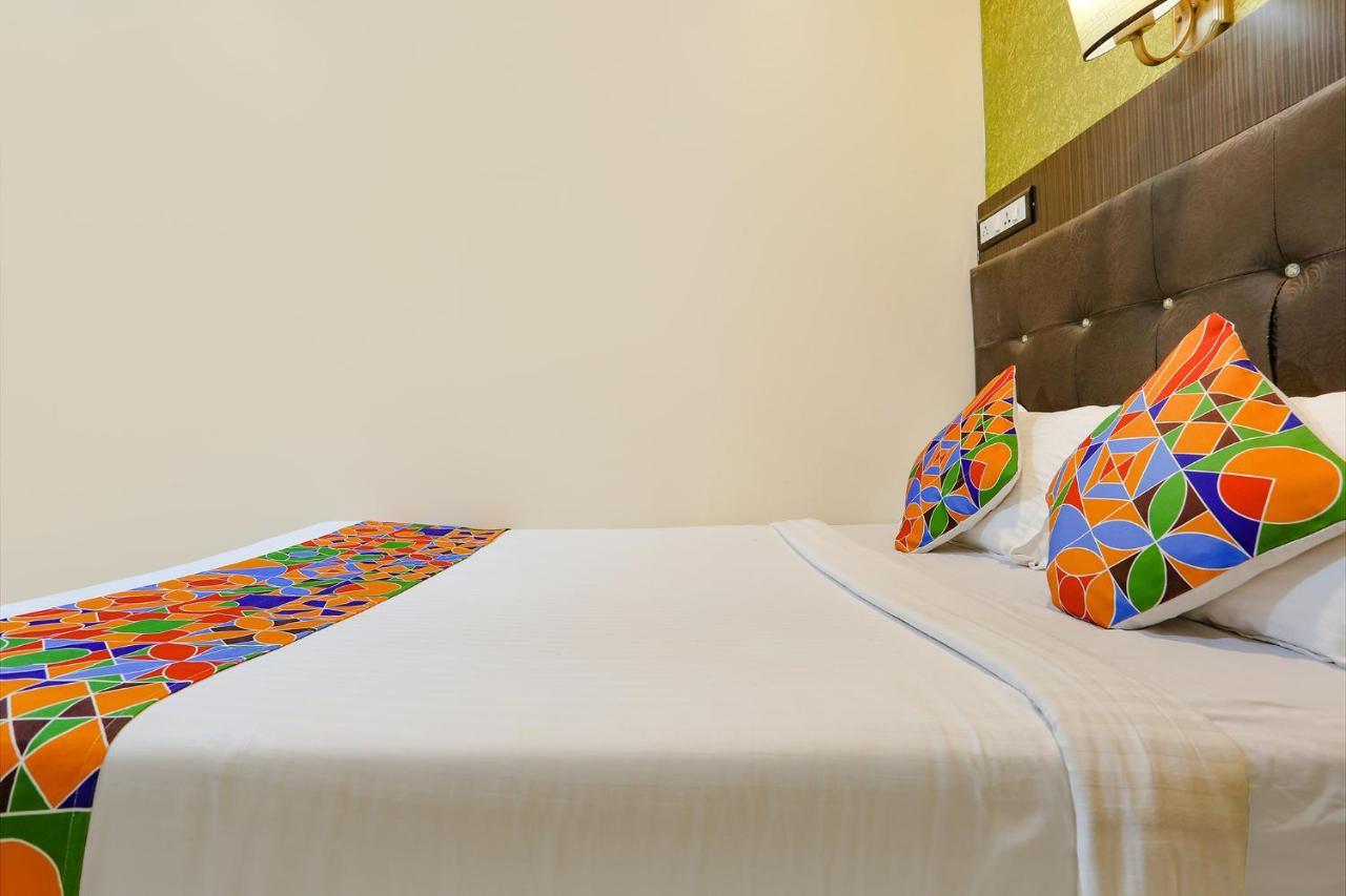 Hotel Aksa Powai ムンバイ エクステリア 写真