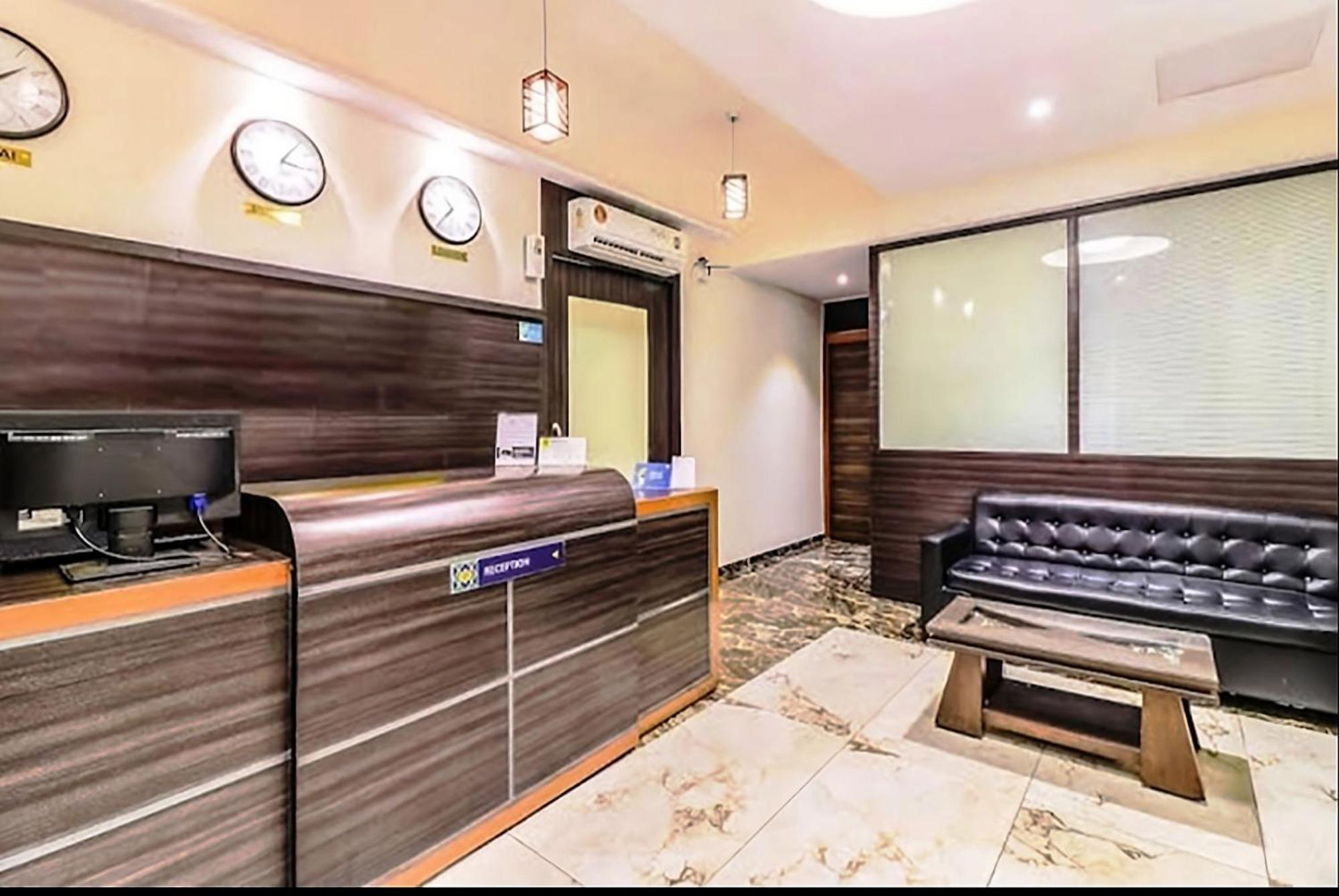 Hotel Aksa Powai ムンバイ エクステリア 写真